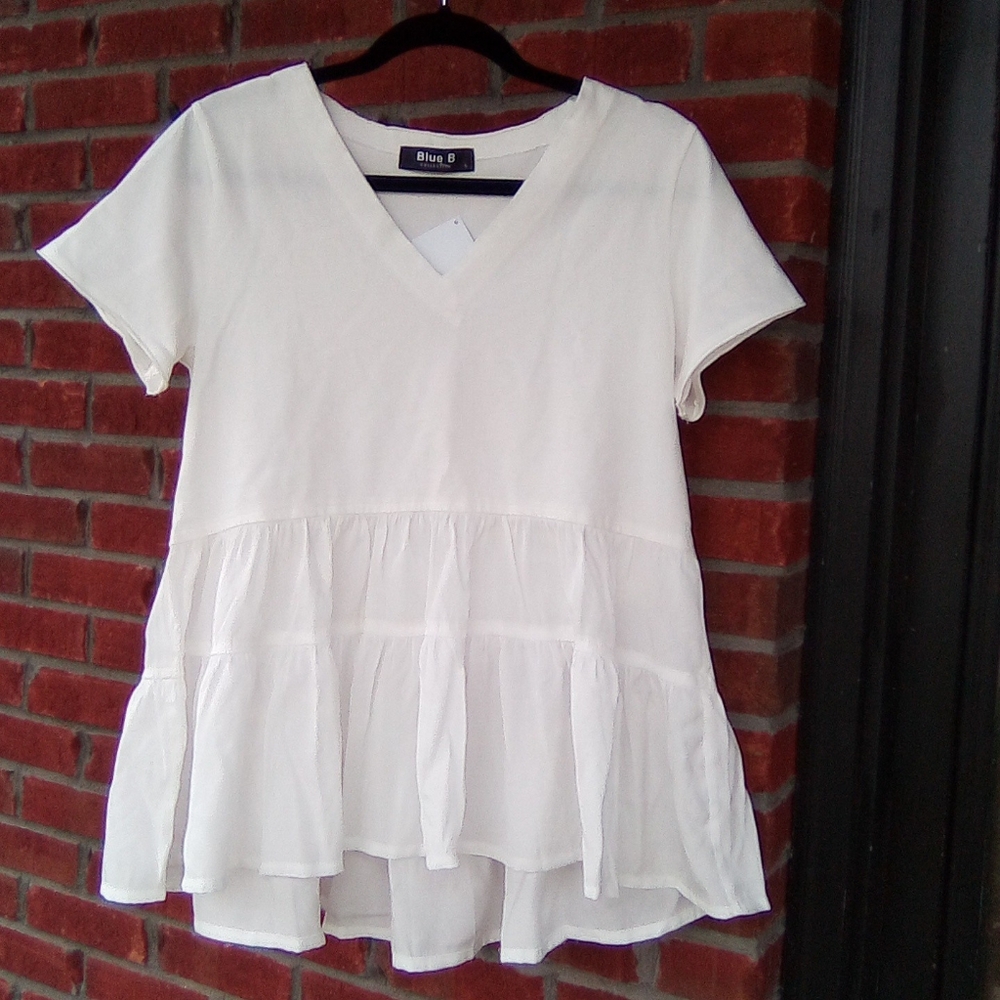 Ruffle top. Boutique. Large